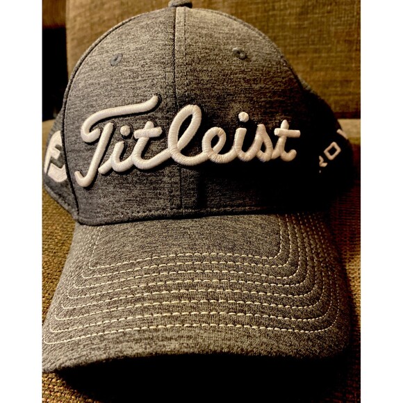 Titleist Gray Adjustable Hat Size M/L - Picture 1 of 3